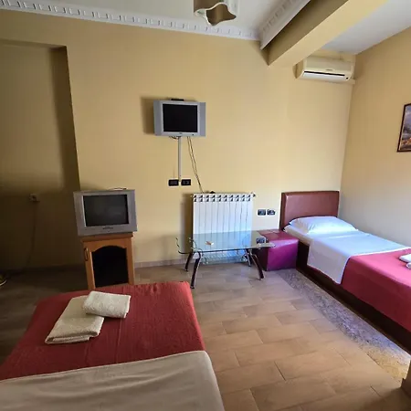 Hotel Vlora ホテル 3*